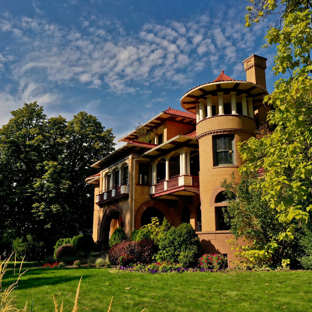 Patsy Clark Mansion and its gardens
